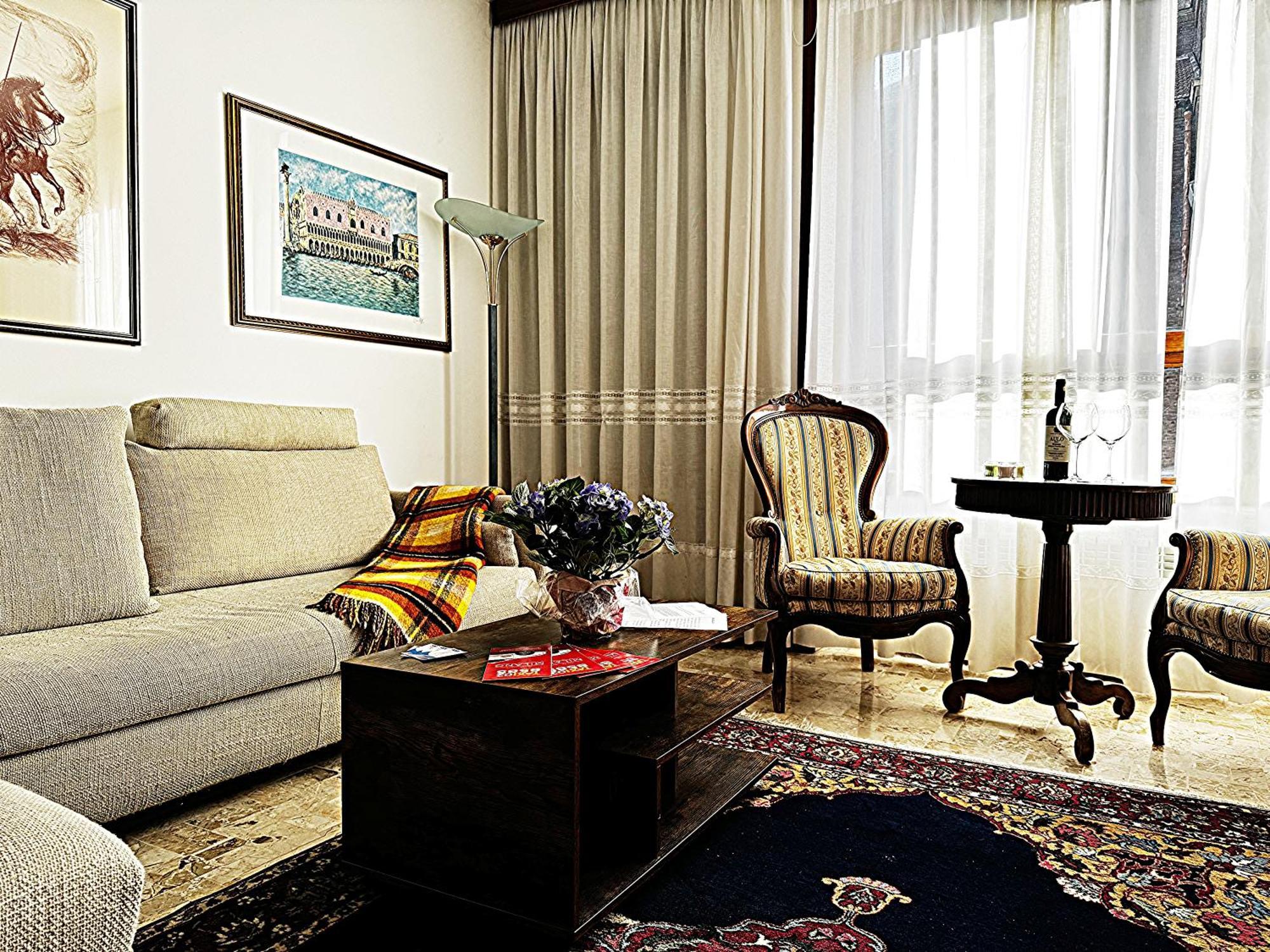 Appartement Casa Kolbe 8 , Centro M4
